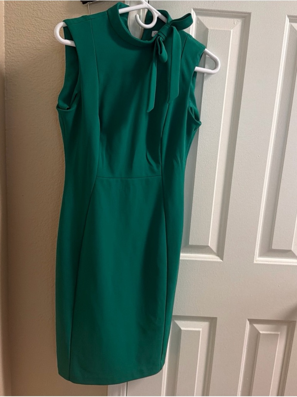 & Other Stories Emerald Green Sleeveless Bow-Neck Sheath Dress